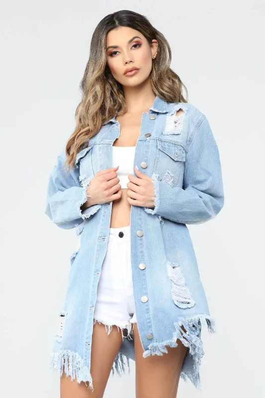 Wholesale women's ripped mid-length denim jacket（CL8299）